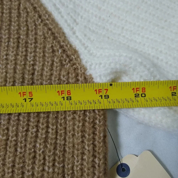 ST JOHN'S BAY NWT COZY, SOFT , OVERSIZED SWEATER - Picture 2 of 9